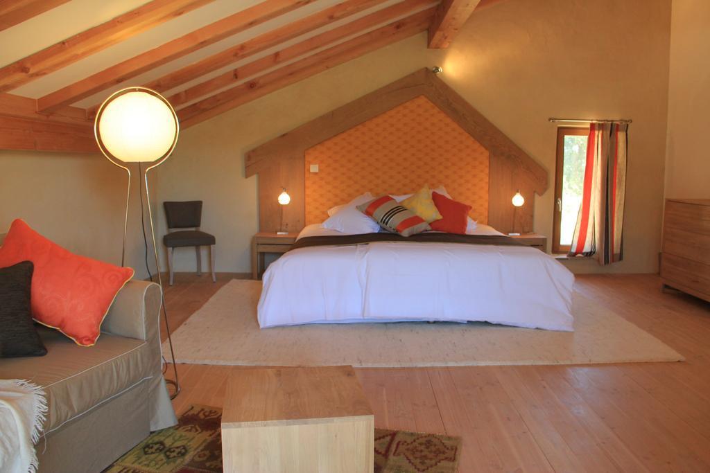 Hollyoaks Estate Hotel Saint-Pons-la-Calm Szoba fotó